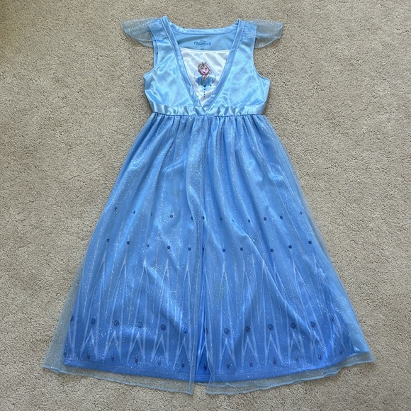 Disney Frozen 2 girl night gowns, dress and top bundle - Picture 2 of 11